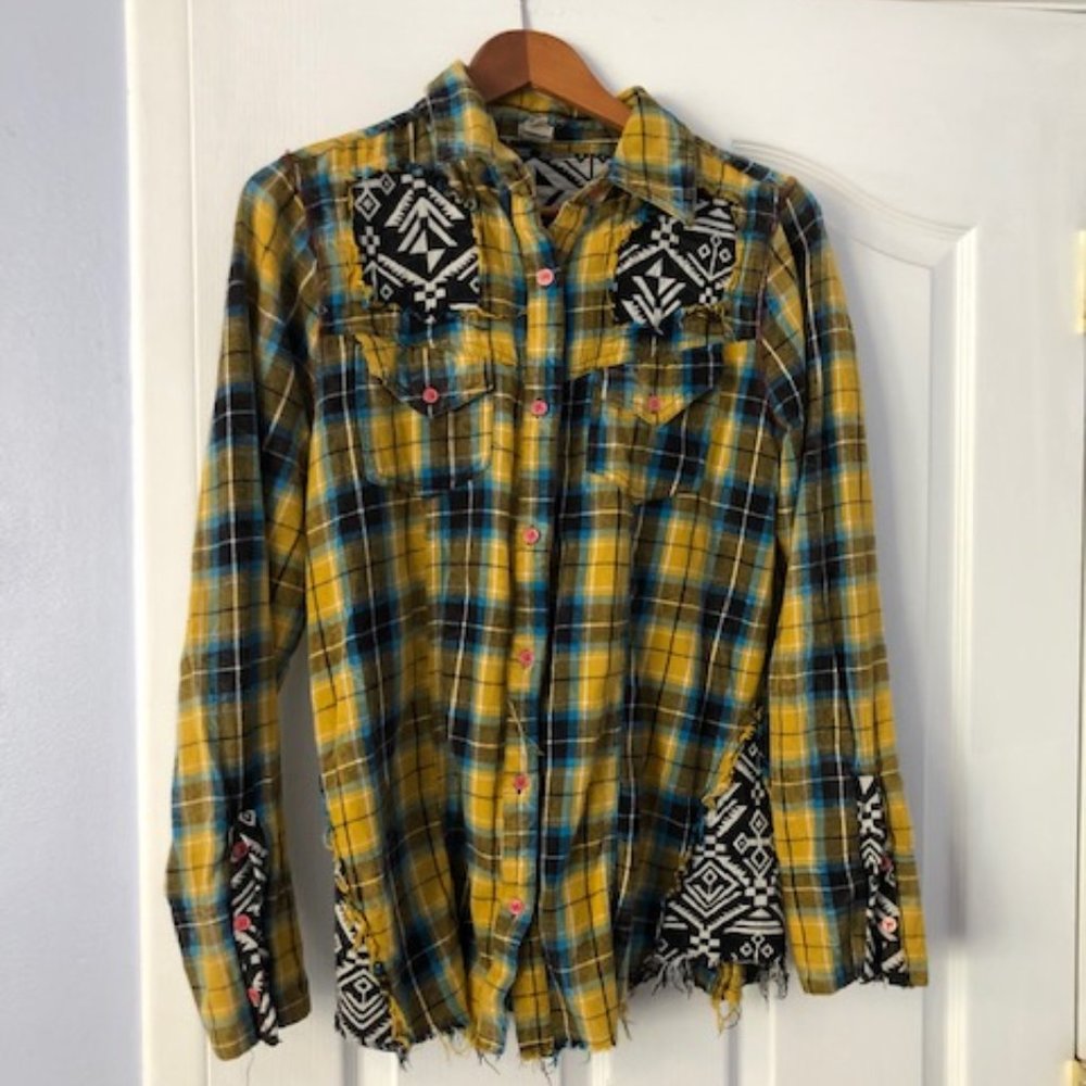 Gimmicks by BKE Yellow/Blue Plaid Shirt